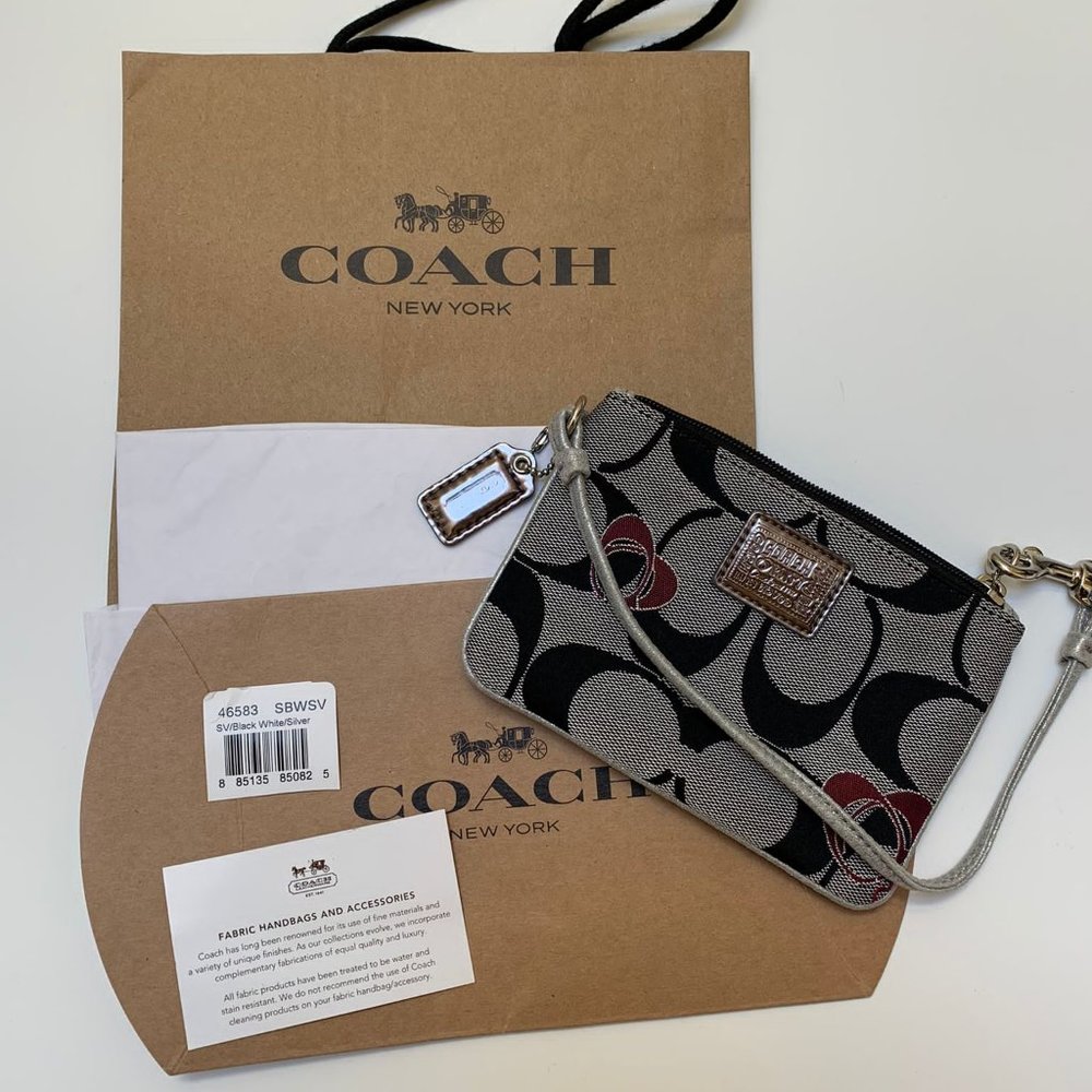 BN With Packaging Coach Logo Fabric and Leather Trim Wristlet